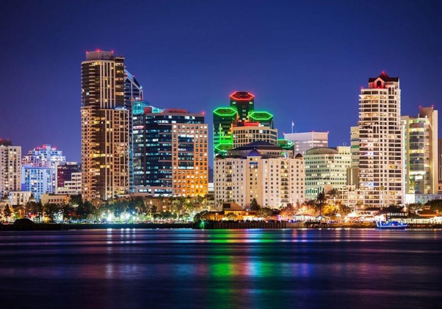 San Diego: Buffet Fall-Themed Dinner Cruise With Drinks - Overview of the Dinner Cruise