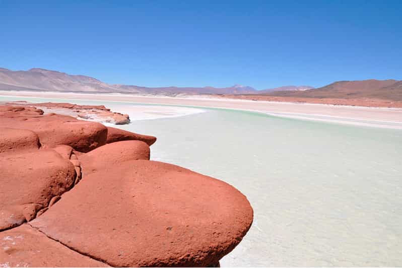 SAN PEDRO DE ATACAMA: RED STONES WITH ENTRANCES