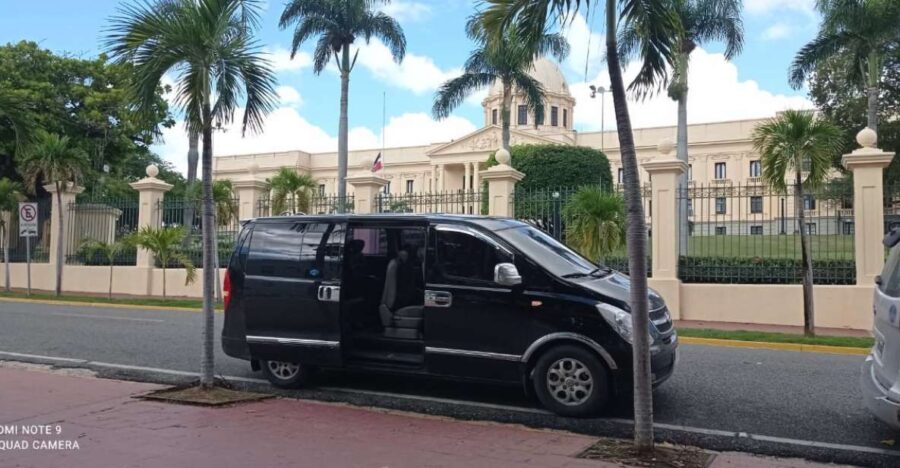 Santo Domingo Airport (SDQ): Transfer to Uvero Alto Hotels
