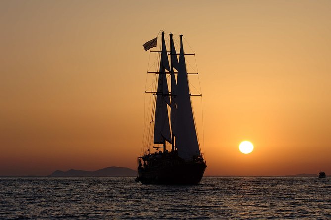 Santorini Volcanic Sunset Cruise