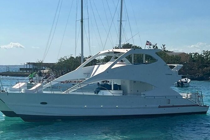 Saona Island Premium Discovery Tour From Punta Cana or Bayahíbe