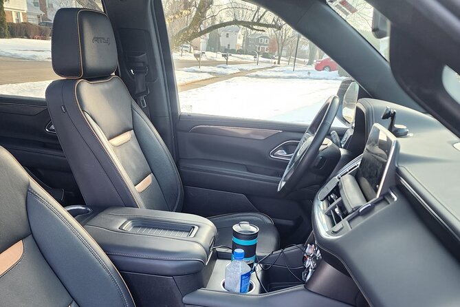 Seattle Field BFI to Summit Ski Resort RoundTrip Private Transfer