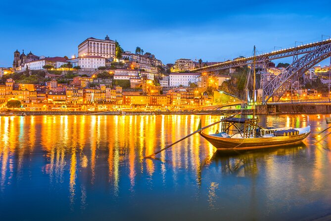 Self-Guided Scavenger Hunt and Tour in Porto