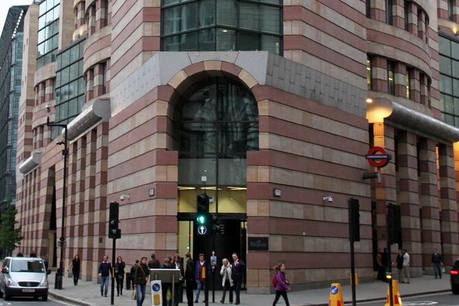 Self Guided Scavenger Hunt: The Magnificent City of London