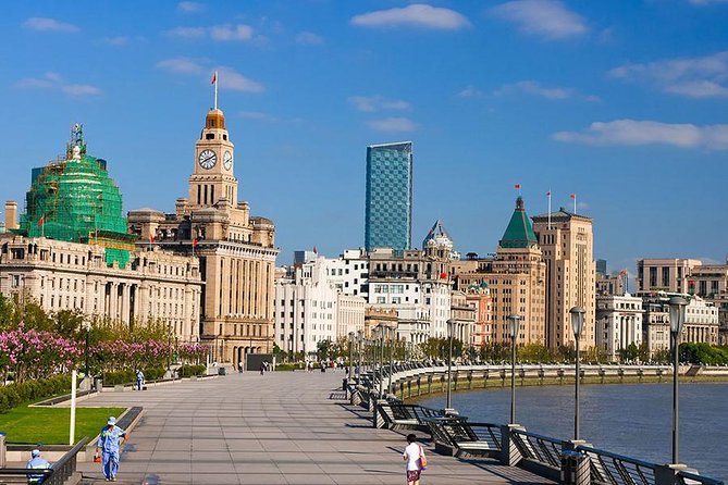 Shanghai Half Day Bus Tour: Yu Garden, Bund, Nanjing Road, Confucius Temple