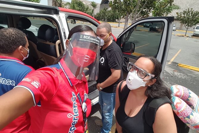 Shared Round Trip Transfer Van-Airport-Hotel-Airport-H. La Romana