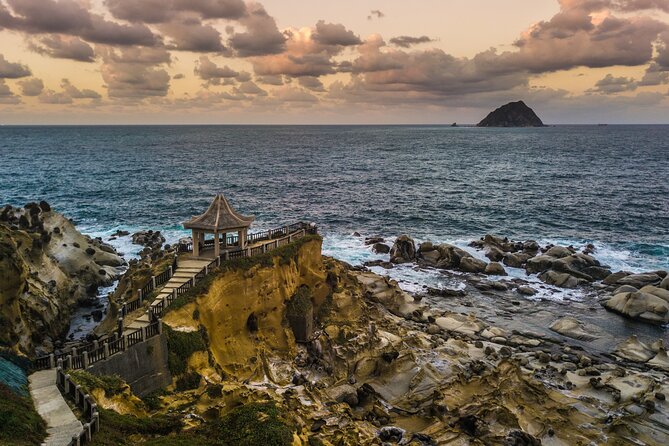 Shifen, Jiufen, Heping Island Park & Raohe Night Market Day Tour