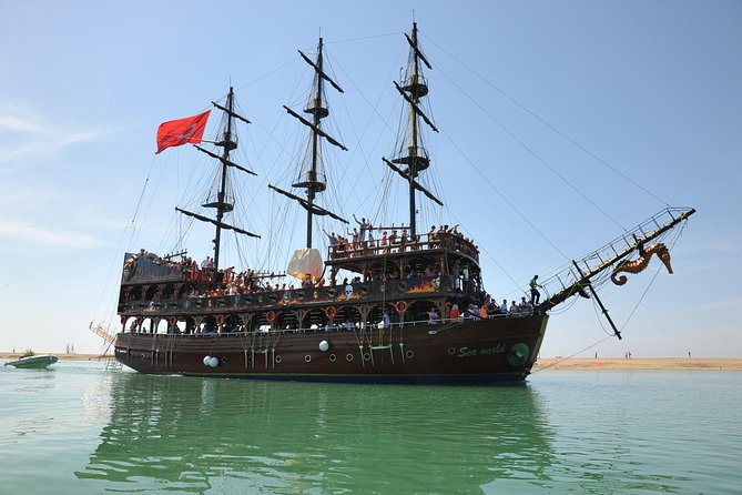 Side:Dolphin Island Boat Trip With Lunch and SwıMıNg Break