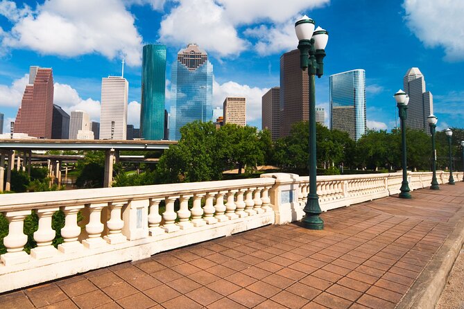 Sights of Downtown Houston Smartphone Audio Walking Tour - Tour Overview and Logistics