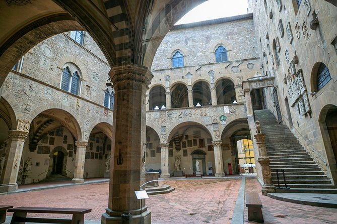 Skip the Line Bargello Palace and Museum Private Guided Tour