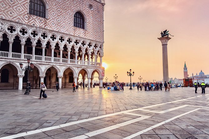Skip the Line Doges Palace Guided Walking Tour in Venice