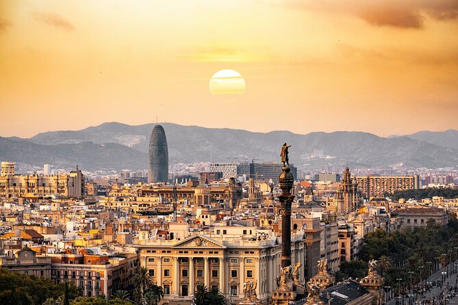 Skip the Line Sagrada Familia and La Pedrera Full Day Private Tour