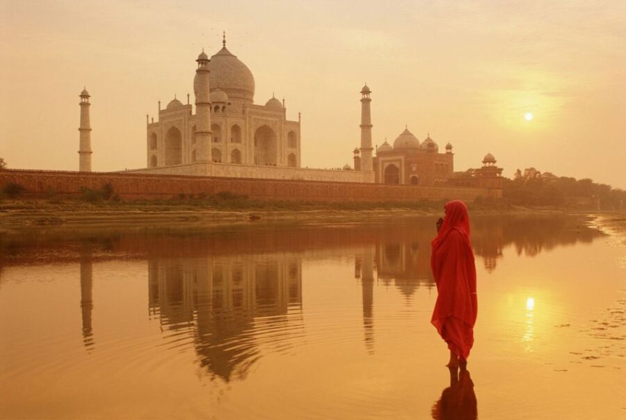 Skip the Line Taj Mahal and Agra Fort Tour by Car