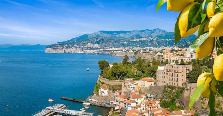 Sorrento: Guided Walking Food Tour and Limoncello Experience