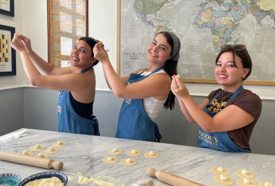Sorrento: Pasta Masterclass With a Meal and Wine