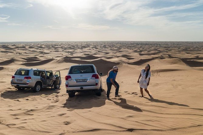 Standard Dubai 4×4 Desert Safari – Sunset & BBQ Dinner