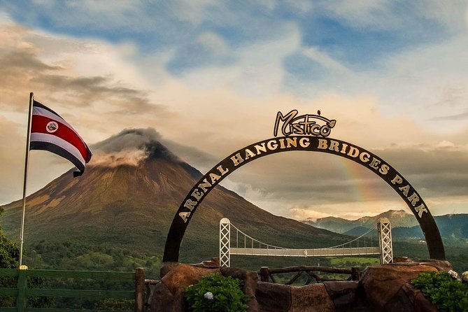 Suspension Bridges, Fortuna Waterfall, Typical Lunch - Overview of the Tour