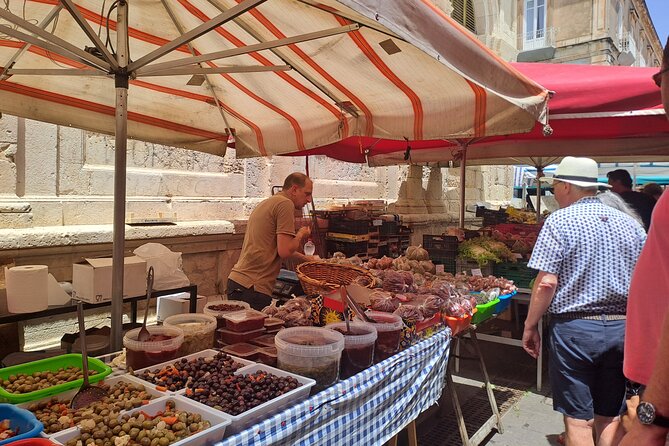 Syracuse Ortigia Street Food Tour – Do Eat Better Experience