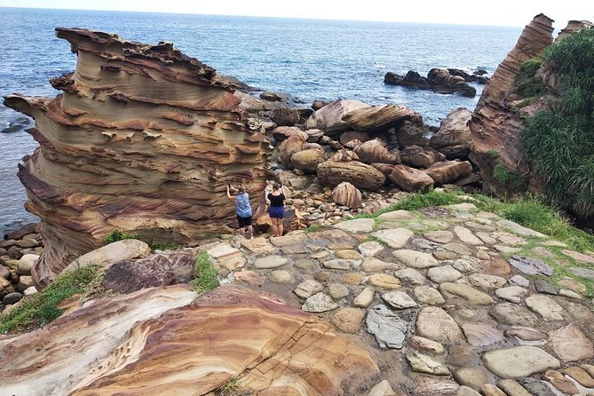 Taiwans Golden Triangle: Yehliu, Jiufen, Shifen Private Day Tour