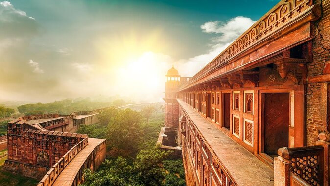 Taj Mahal and Agra Fort Tour With IHCL Skydeck Dining Experience