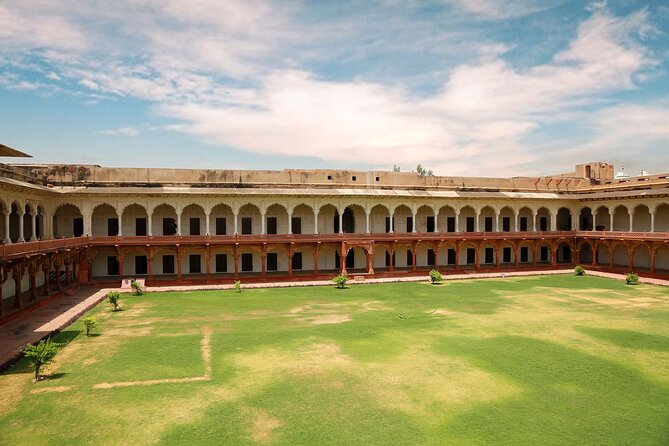 Taj Mahal Sunrise and Sunset Tour From Delhi With Fatehpur Sikri