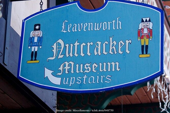 The Bavarian Village of Leavenworth: Day Trip From Seattle - Overview of the Bavarian Village