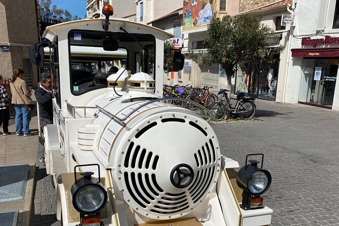 The Little Train of Antibes Juan-les-Pins - Overview of the Little Train