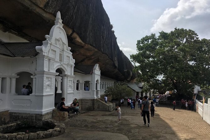 The Top 10 Car & Driver Private Tour for Week Start From Colombo