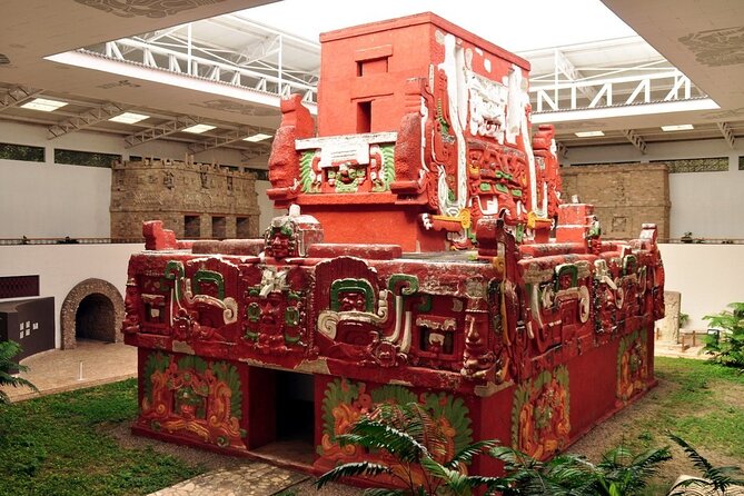 Tour a Copán Honduras Overnight. From Guatemala or Antigua.