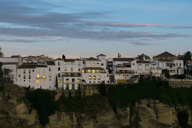 Tour in Ronda With Guided Visit and Setenil De Las Bodegas