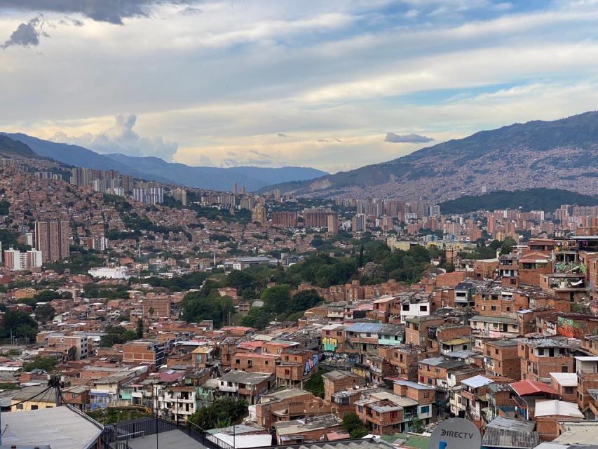 Tour Medellín: Pablo Escobar and Commune 13