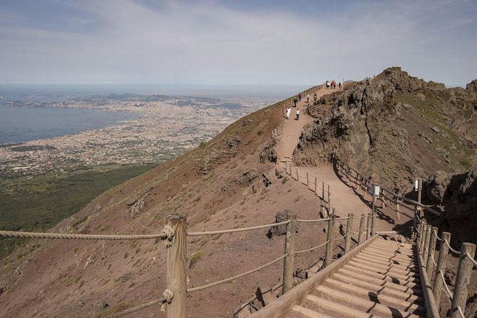 Tour of Mt. Vesuvius+Pompeii+Herculaneum (Full Day)