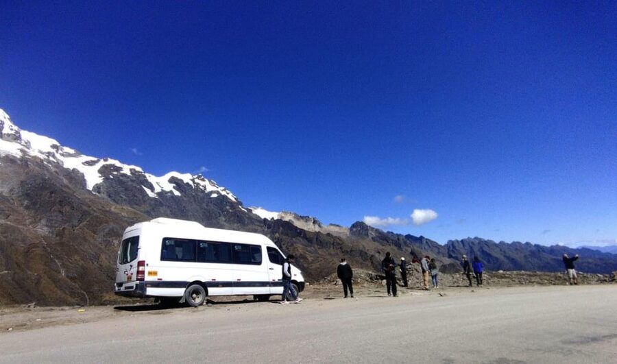 TOUR TO MACHU PICCHU BY CAR AND BY TRAIN 2D – 1N - Day 1: Cusco to Hydroelectric to Aguas Calientes