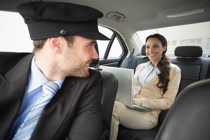 Transfer Between Colombo Airport (Cmb) and Sky Gardens, Colombo