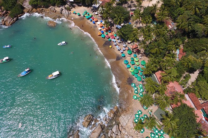 Transfer Cabo De Santo Agostinho Recife Airport for 4 People Private.