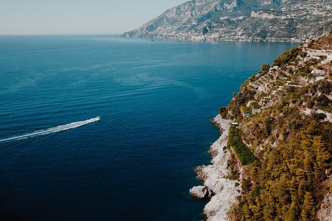 Transfer From Rome to Amalfi Coast With Stop in Pompeii (Guided Tour Included)