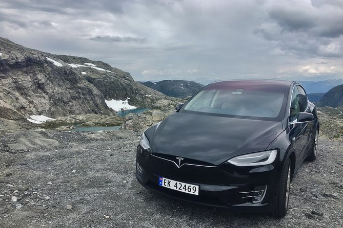 TRANSFER, LUXURY CAR 1-3 PAX: Bergen Airport TRANSFER