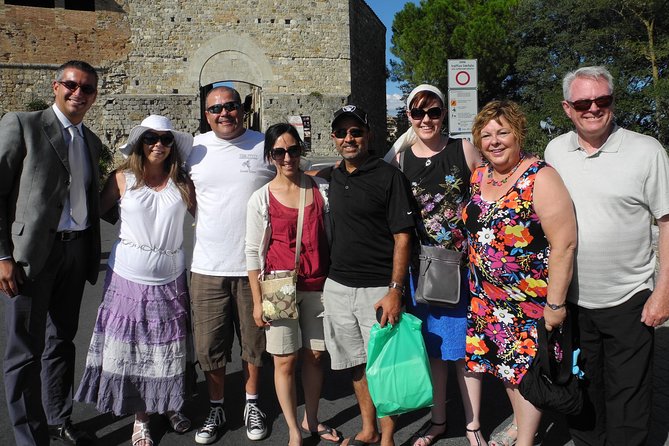 Tuscany Wine Tour in San Gimignano From Livorno Port - Exploring San Gimignanos Medieval Charm