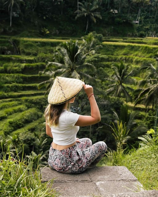 Ubud: Waterfalls, Rice Terrace, Temple & Swing -Private Tour