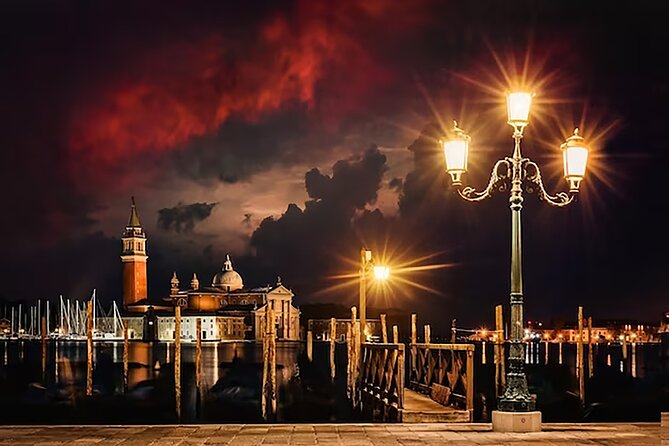 Unveiling Venices Ghosts: A Walking Tour