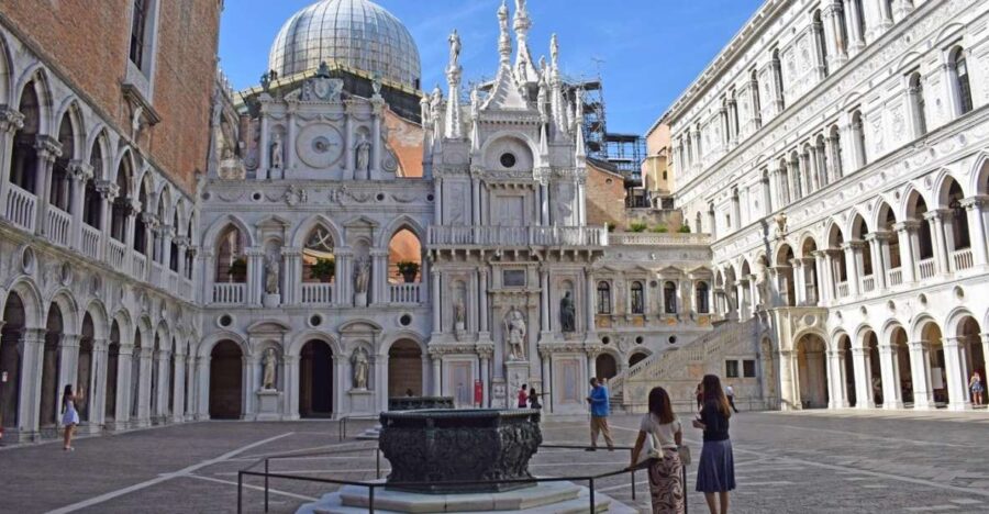 Venice: Doges Palace Guided Tour With Murano Glass Demo