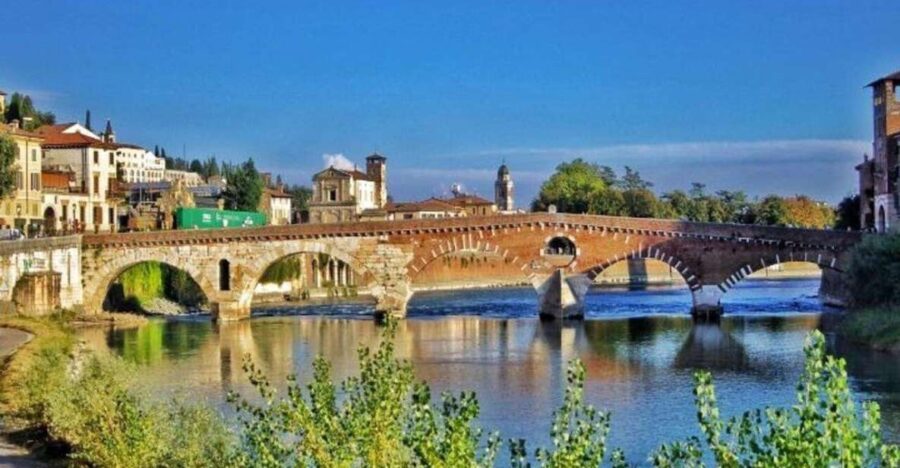 Verona: Highlights and Hidden Gems Walking Tour - Tour Overview and Details