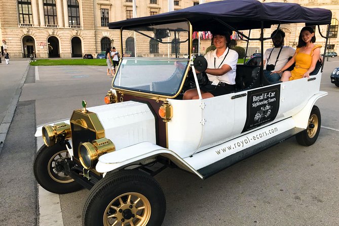 Vienna Oldtimer Tour (60 Min) Incl. Bottle of Prosecco