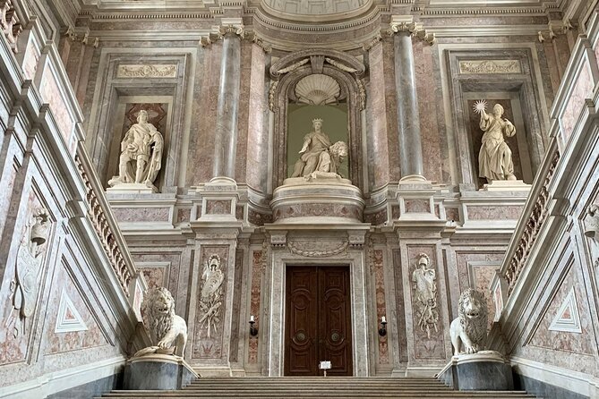 Visit With Private Guide to the Royal Palace of Caserta From Naples