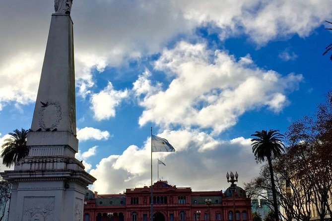 Walking Tour of the Plaza De Mayo in Buenos Aires