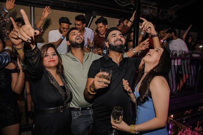 Wednesday Nightclub Tour With Party Bus Ride & Free Drinks - Meeting Points and Itinerary