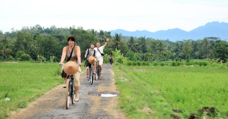 Yogyakarta: Traditional Village Bicycle Tour With Transfer