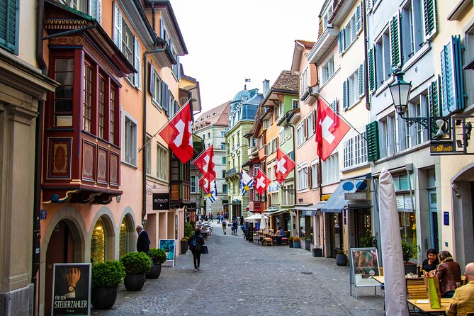 Zurich Best Intro Tour With Boat and Funicular Ride With a Local - Tour Overview