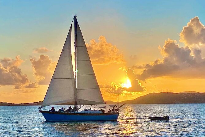 Private 2-Hour Sunset Sip and Sail in Cruz Bay