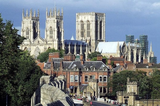Hello York! Private Walking Tour - Visiting Cliffords Tower